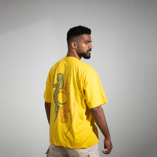 Etihasik’s Oversized T-Shirts: A Blend of Comfort, Culture & Street Style
